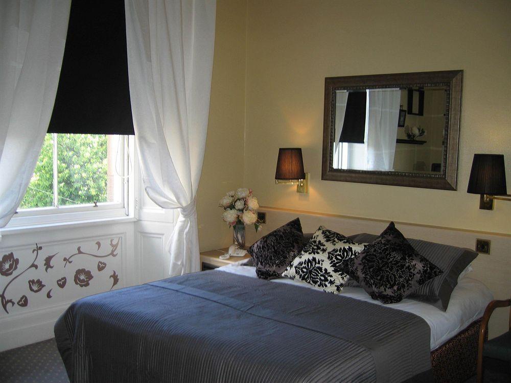 Thistle Hotel Edinburg Rum bild
